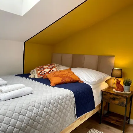 Za Ratuszem - Z Balkonem * Radom